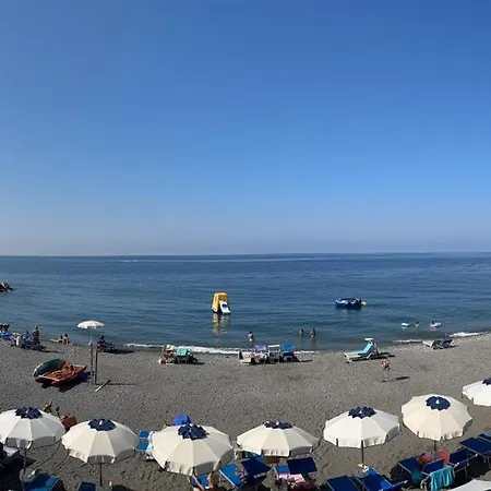 Lusi's Al Mare Apartment